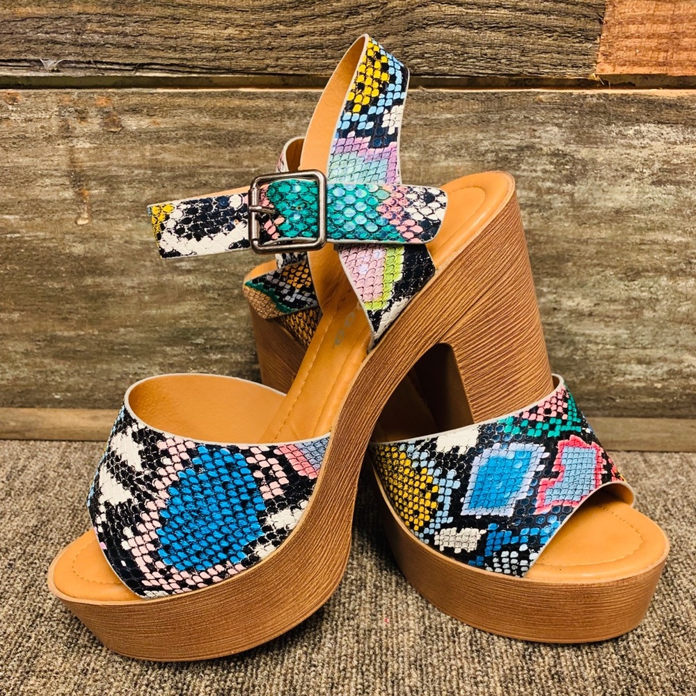 Multi Snakeskin Platform